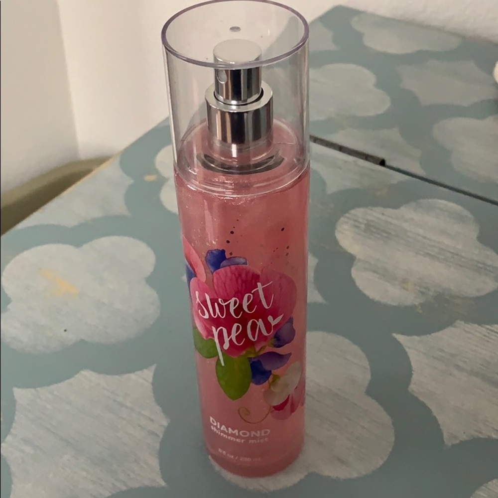 Sweat Pea shimmer mist